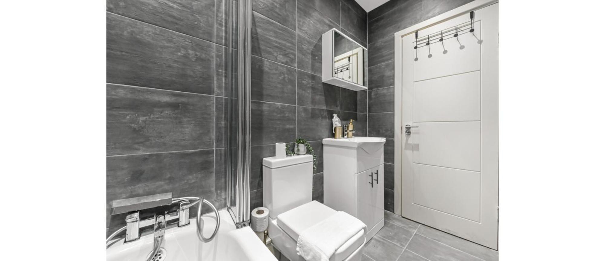 Appartement Elegance: Spacious 2br For Urban Comfort